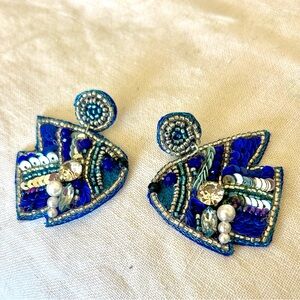 NWOT.  Rhinestone and sequins bright blue tropical earrings in a fish design.